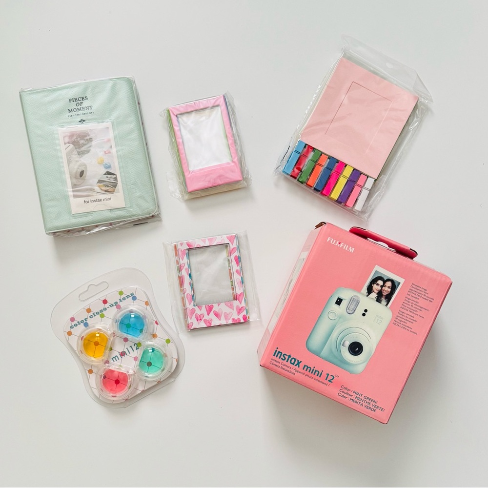 ❗️S O L D❗️Fujifilm Instax Mini camera accessories bundle